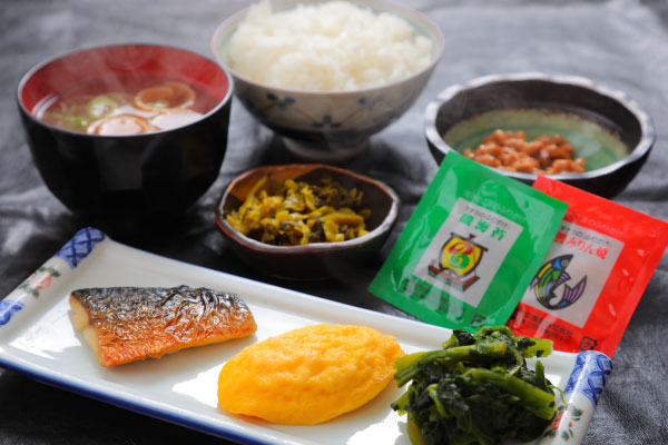 朝食